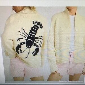 NELLY/CREAM CARDIGANwBLACK LOBSTER DESIGN ON BACK